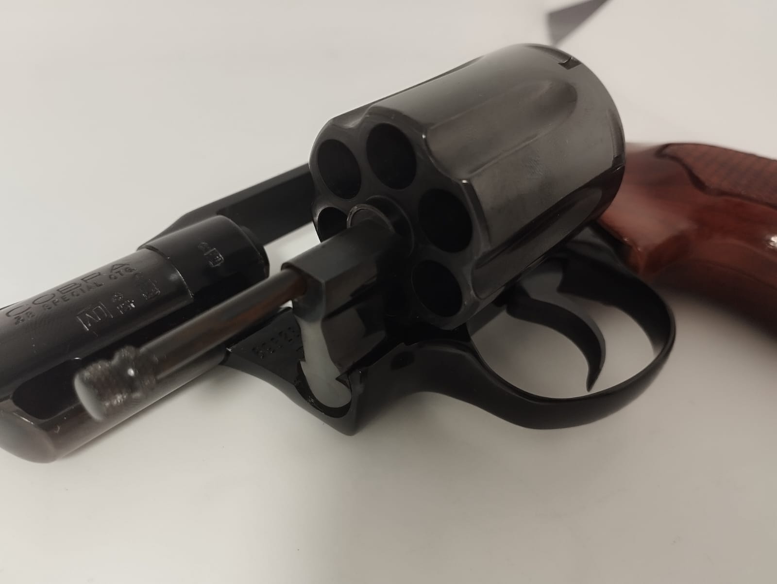 REVOLVER COLT MOD. COBRA CAL.38 SPECIAL