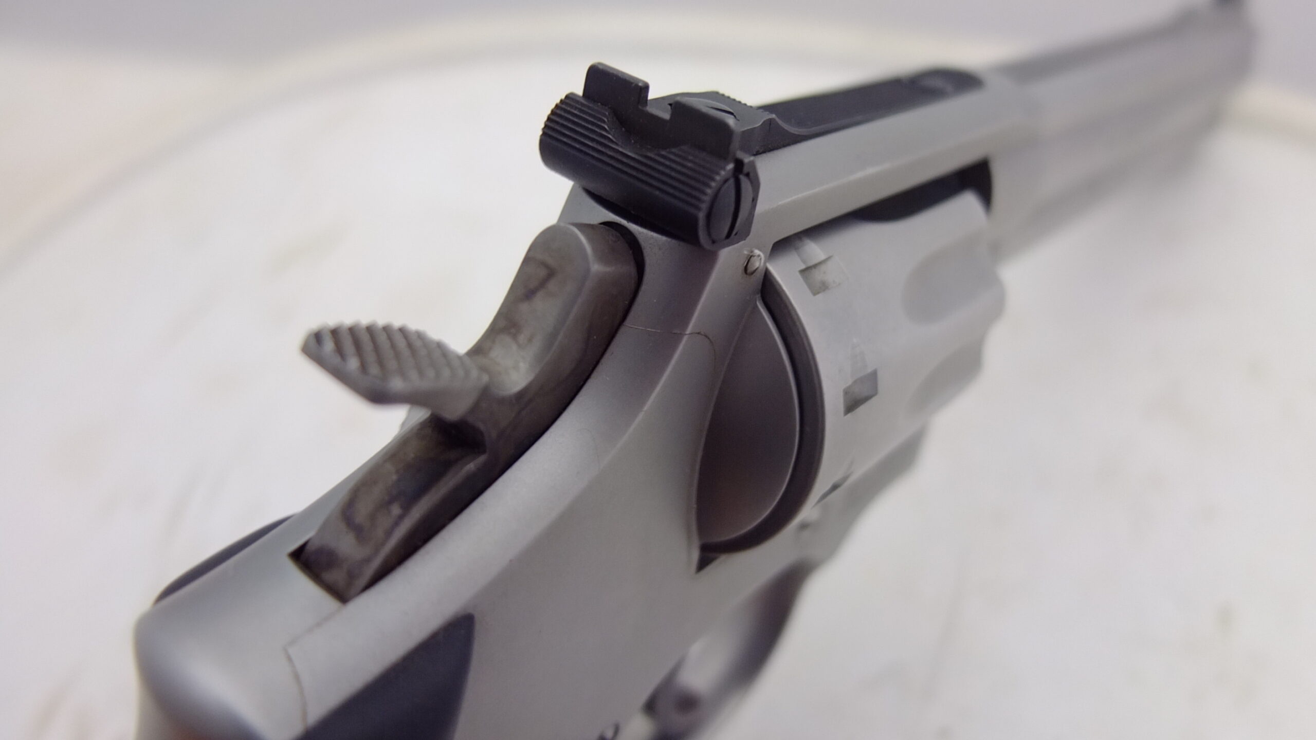 Smith & Wesson 617 22lr