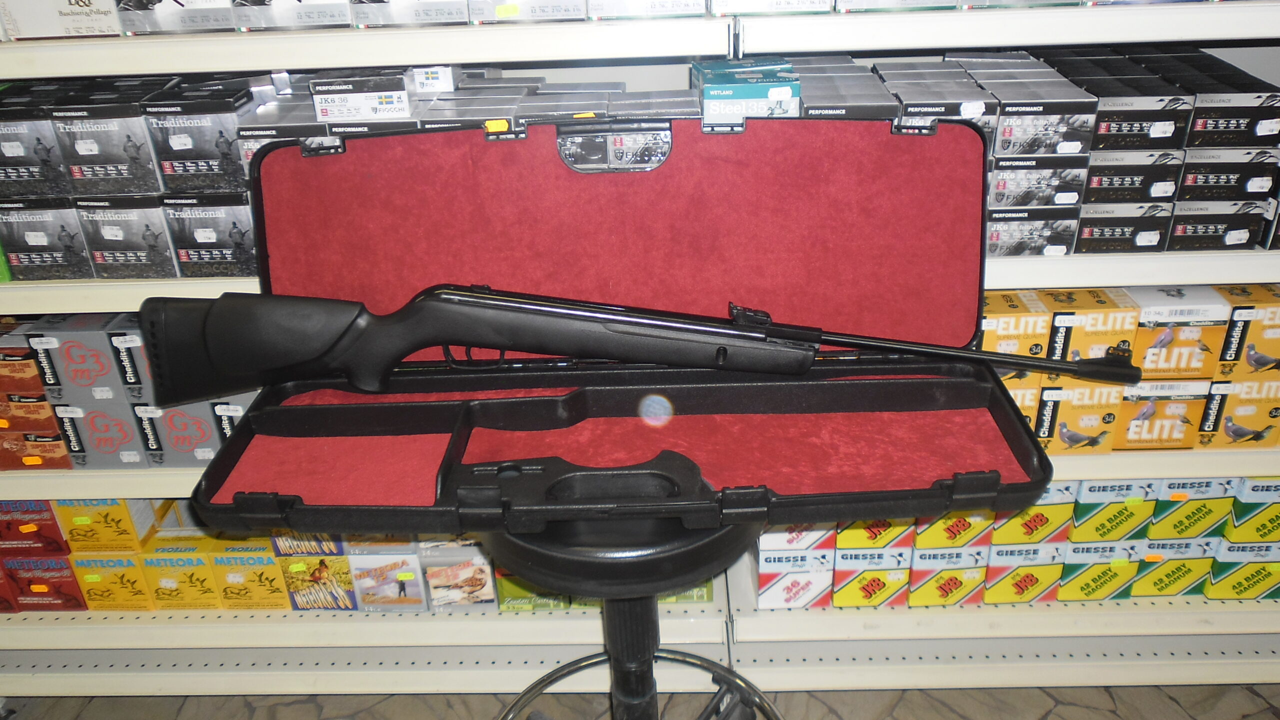 CARABINA LIBERA VENDITA GAMO SHADOW 1000 F CAL 4,5
