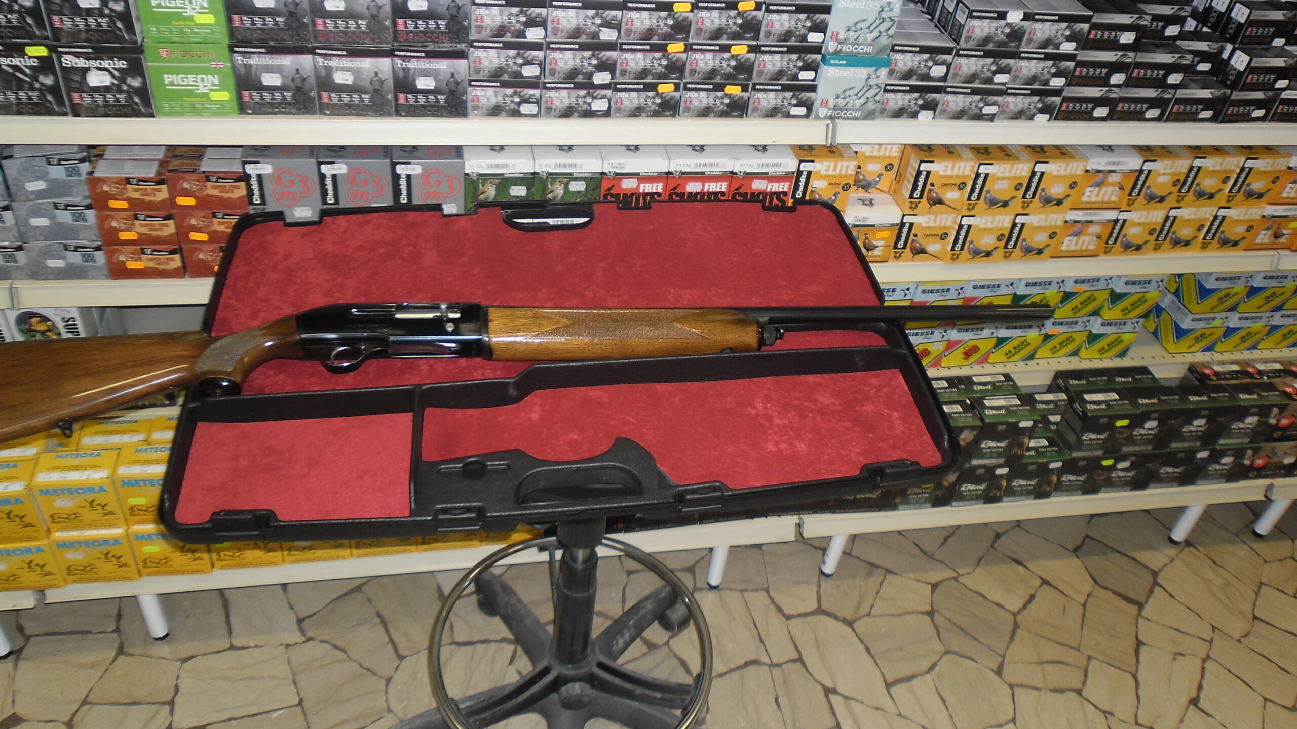 FUCILE SEMIAUTOMATICO BERETTA 300 CAL 12 usato