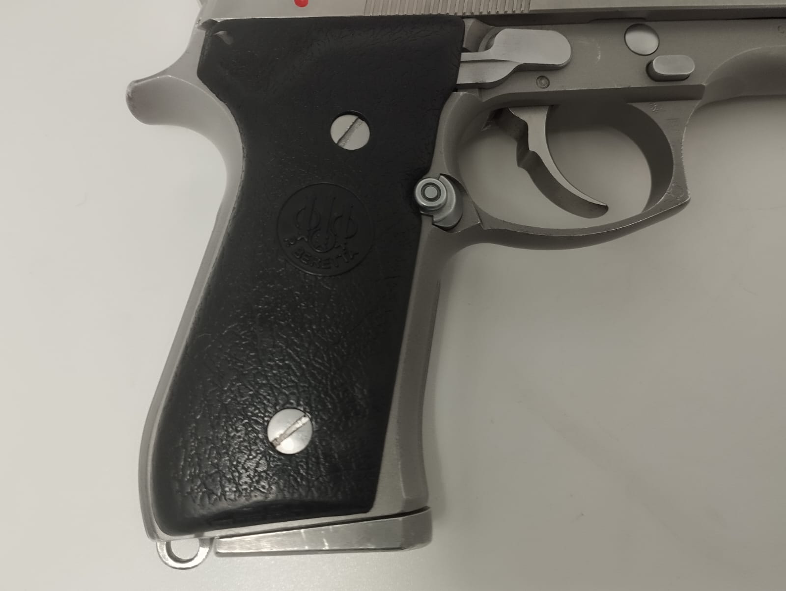 PISTOLA S.A. BERETTA MOD. 98FS CAL. 9X21 +1C. INOX