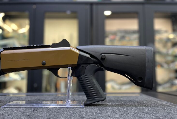 Benelli M4A1 cal 12 magnum