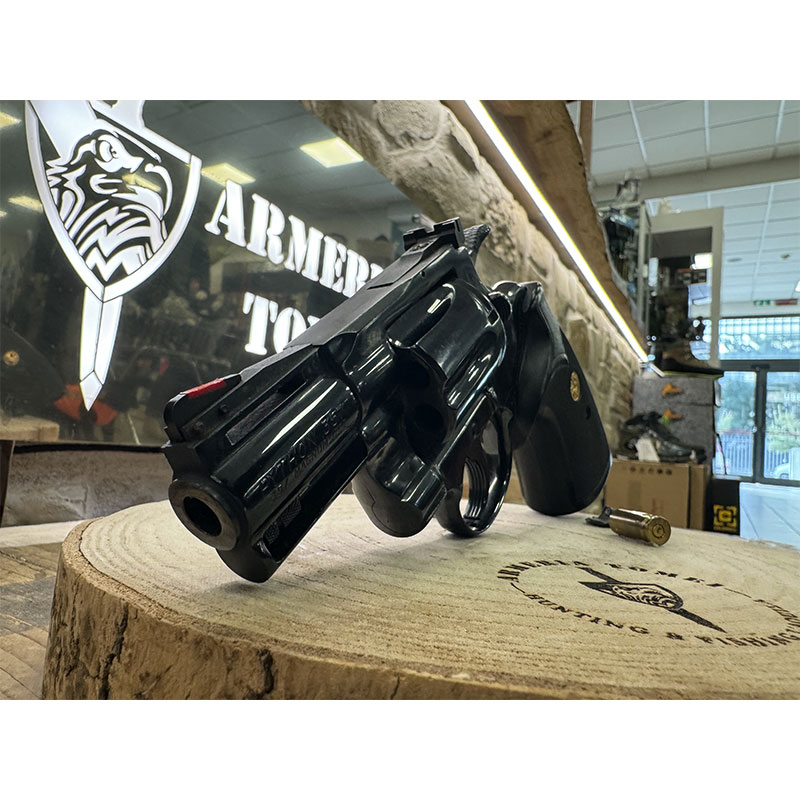 Revolver COLT PYTHON canna 2,5″ .357 Mag (FINITURA BLUE)