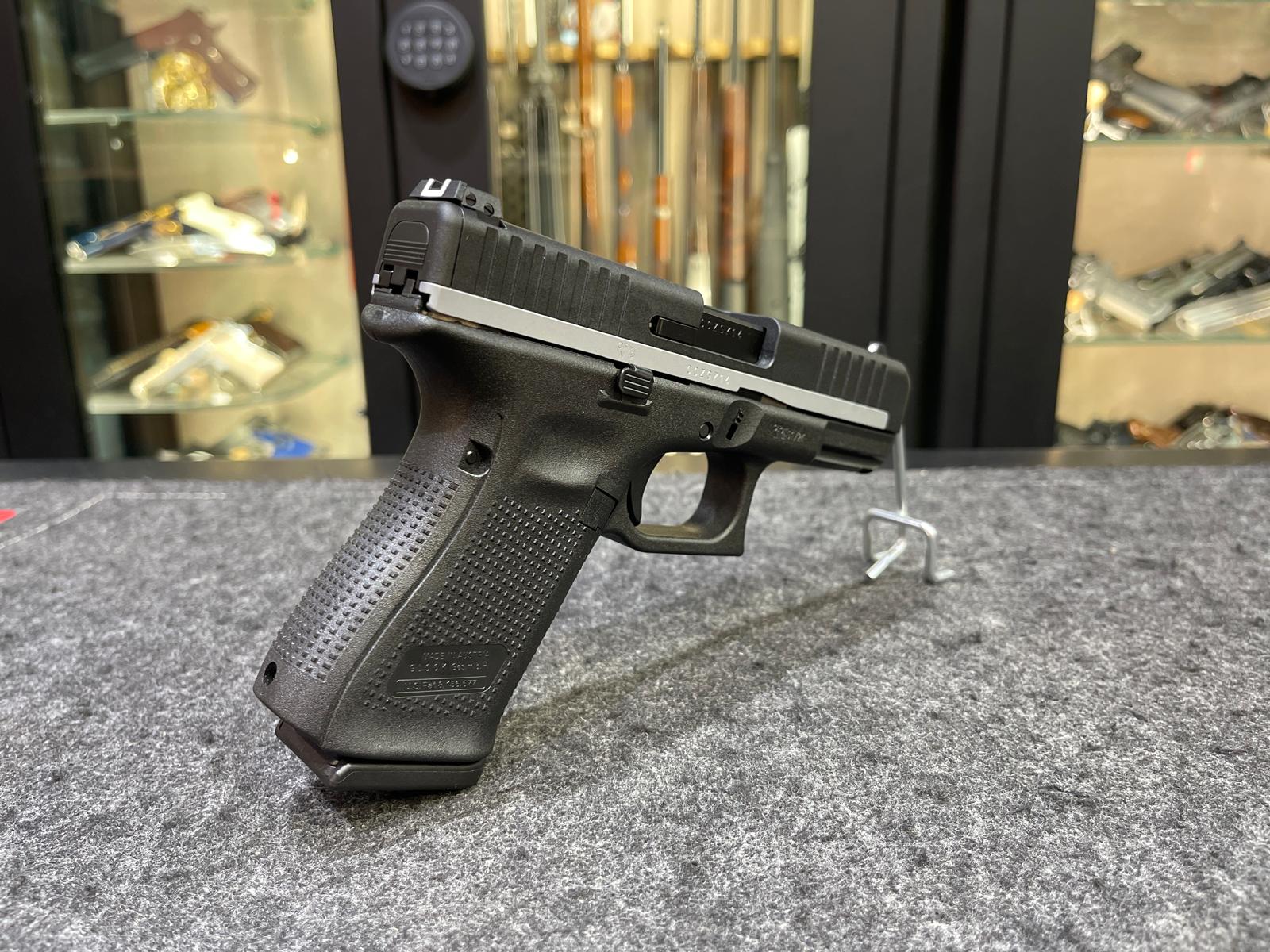 GLOCK 44 SILVER LINE SPECIAL EDITION