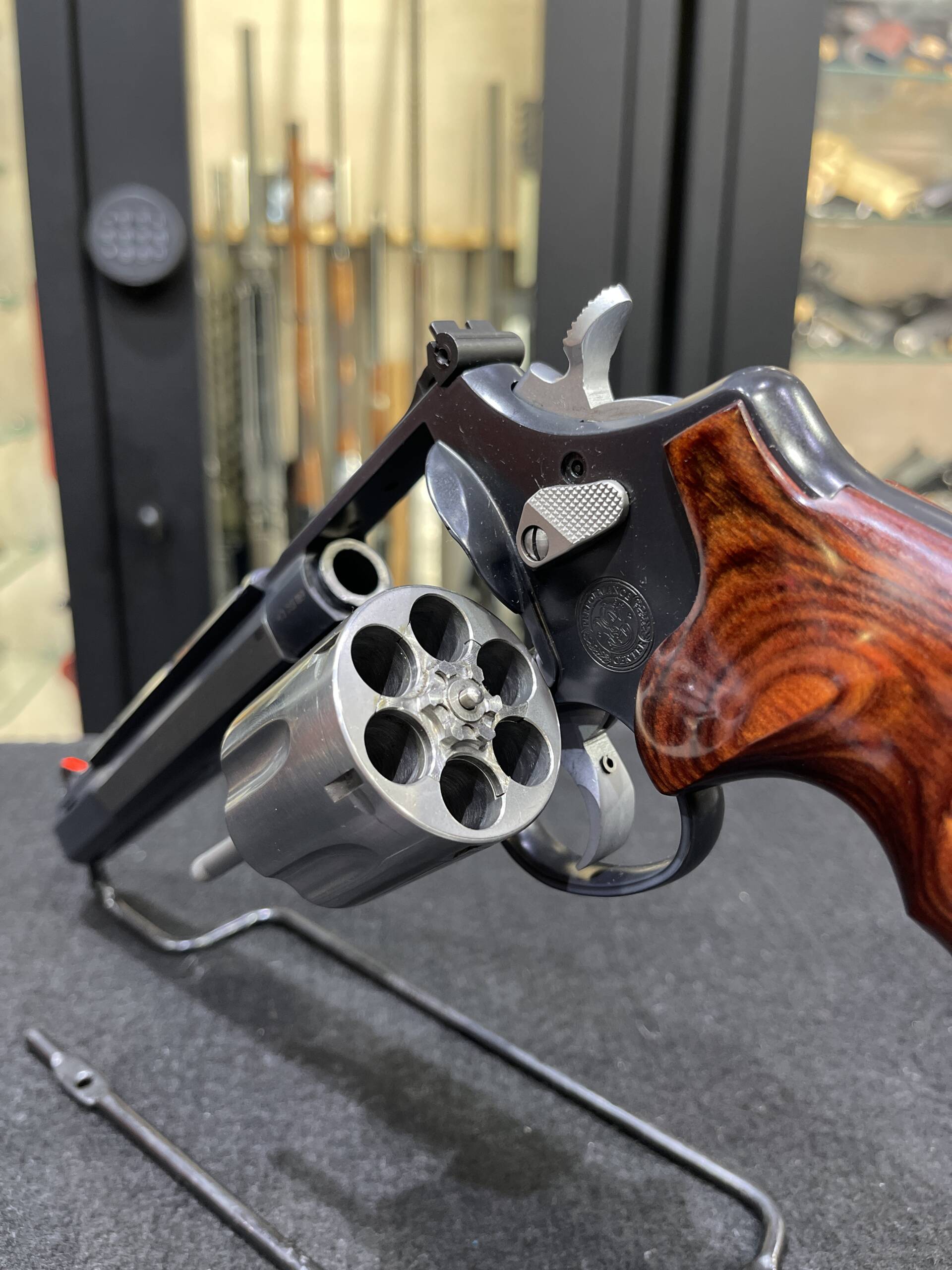 Revolver S&W SMITH & WESSON 629 HUNTER PLUS
