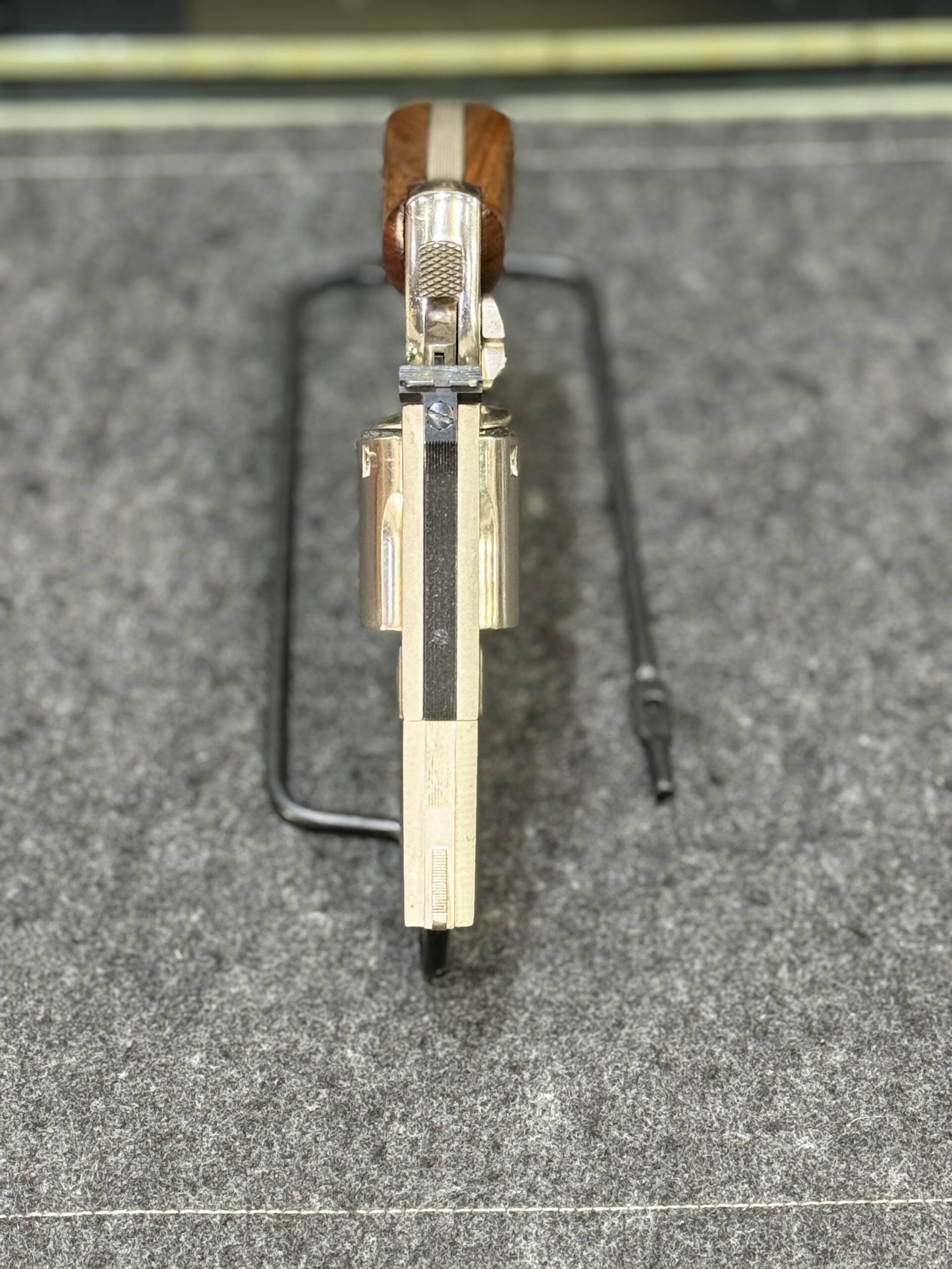 Revolver S&W Smith & Wesson 19 nickel cal 357 magnum