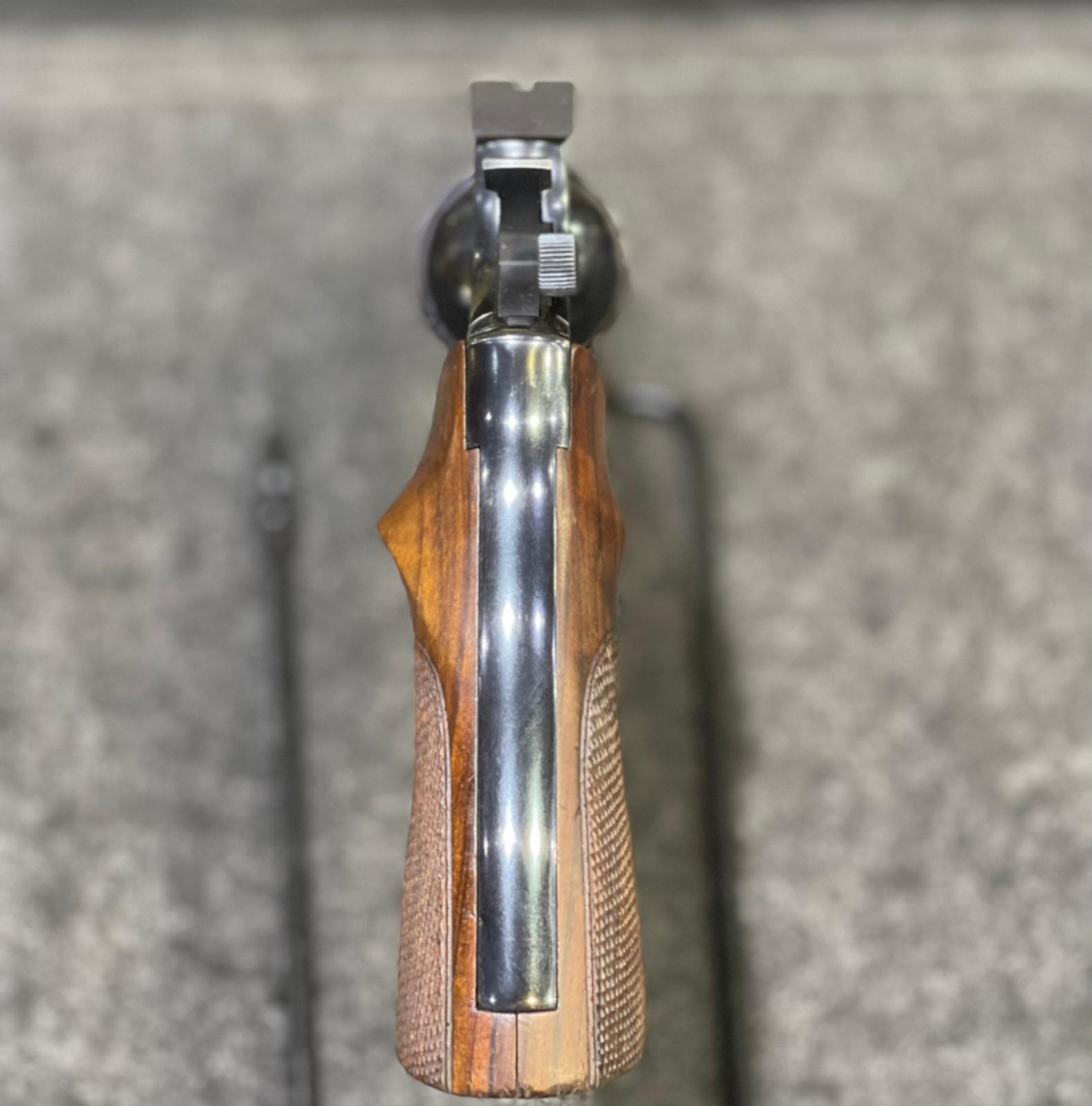 Revolver KORTH cal 357 magnum canna da 6 pollici