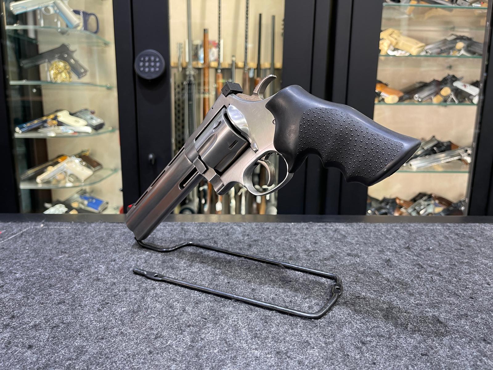 Revolver DAN WESSON SUPER MAG cal 44 magnum