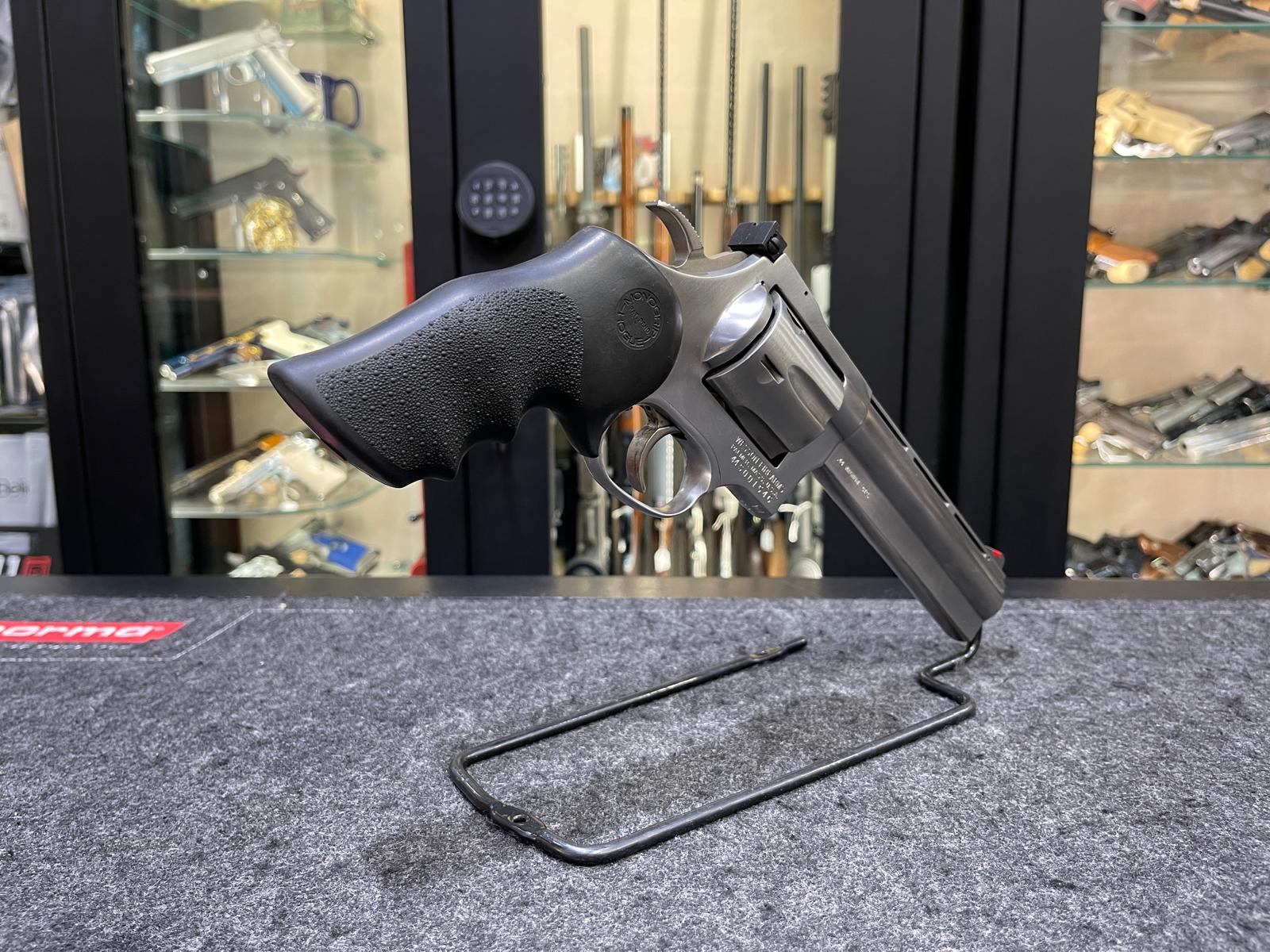 Revolver DAN WESSON SUPER MAG cal 44 magnum