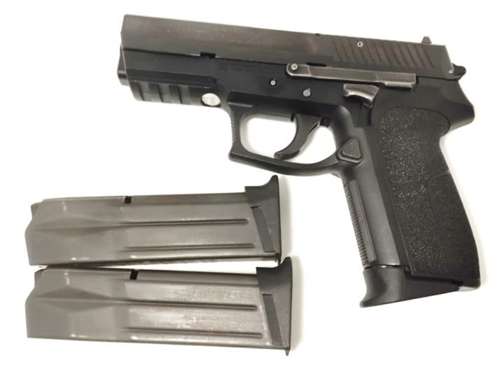 PISTOLA S.A. SIG SAUER MOD.SP2022 CAL.9X21+2C.