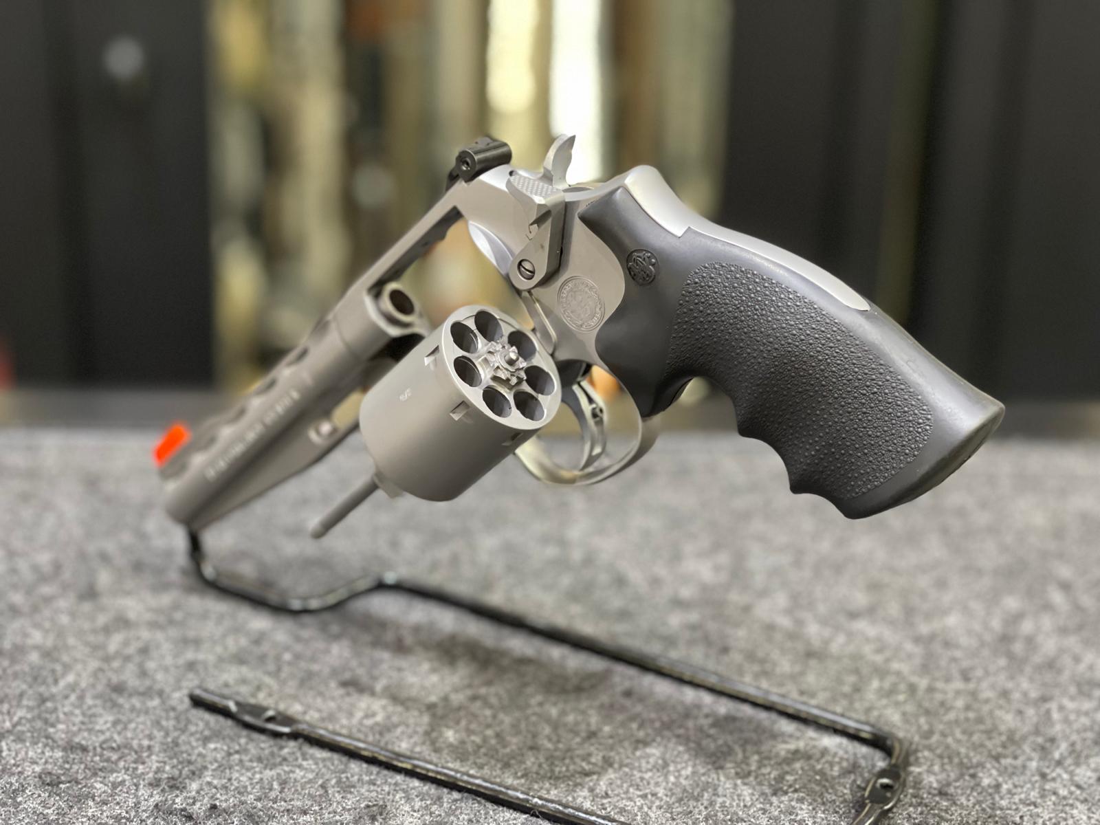 S&W Smith & Wesson 686 Performance Center cal 357 magnum