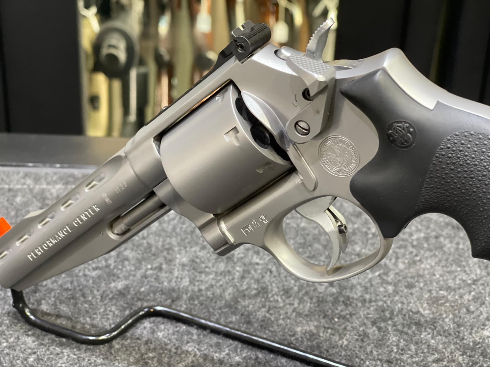 S&W Smith & Wesson 686 Performance Center cal 357 magnum