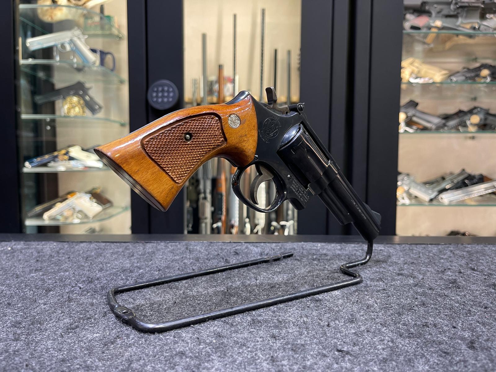 Revolver S&W Smith & Wesson 19-4 cal .357 magnum