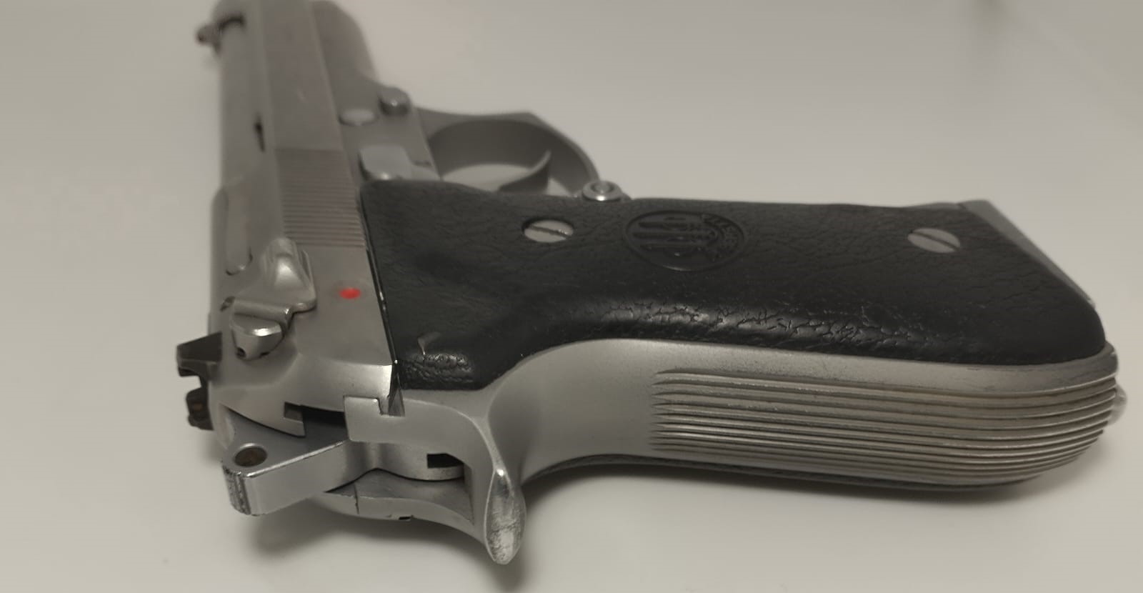 PISTOLA S.A. BERETTA MOD. 98FS CAL. 9X21 +1C. INOX