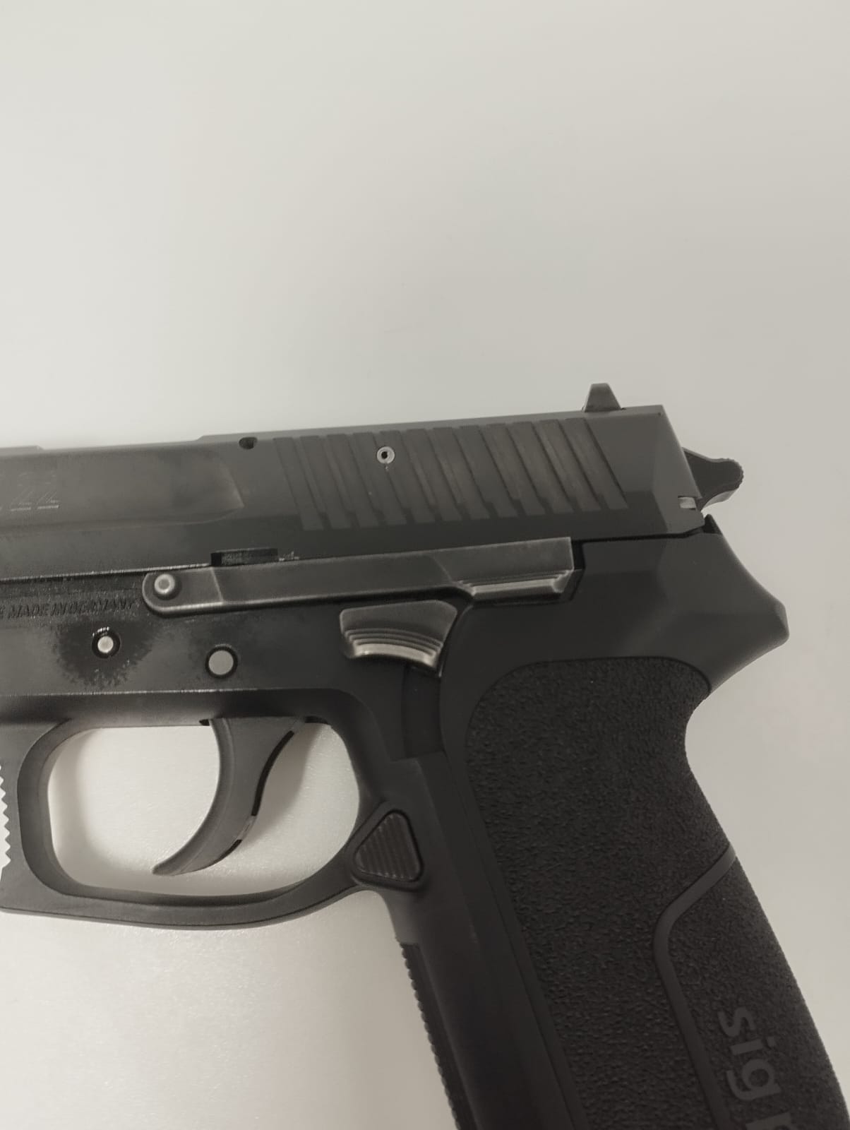 PISTOLA S.A. SIG SAUER MOD.SP2022 CAL.9X21+2C.