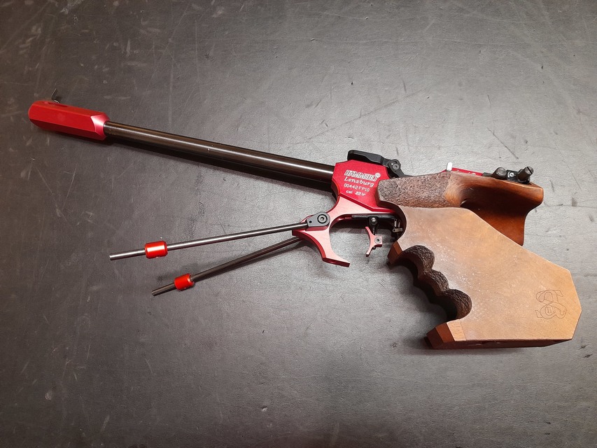 Pistola Hammerli FP10 cal. 22 LR