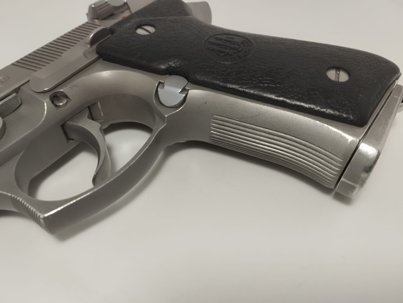 PISTOLA S.A. BERETTA MOD. 98FS CAL. 9X21 +1C. INOX