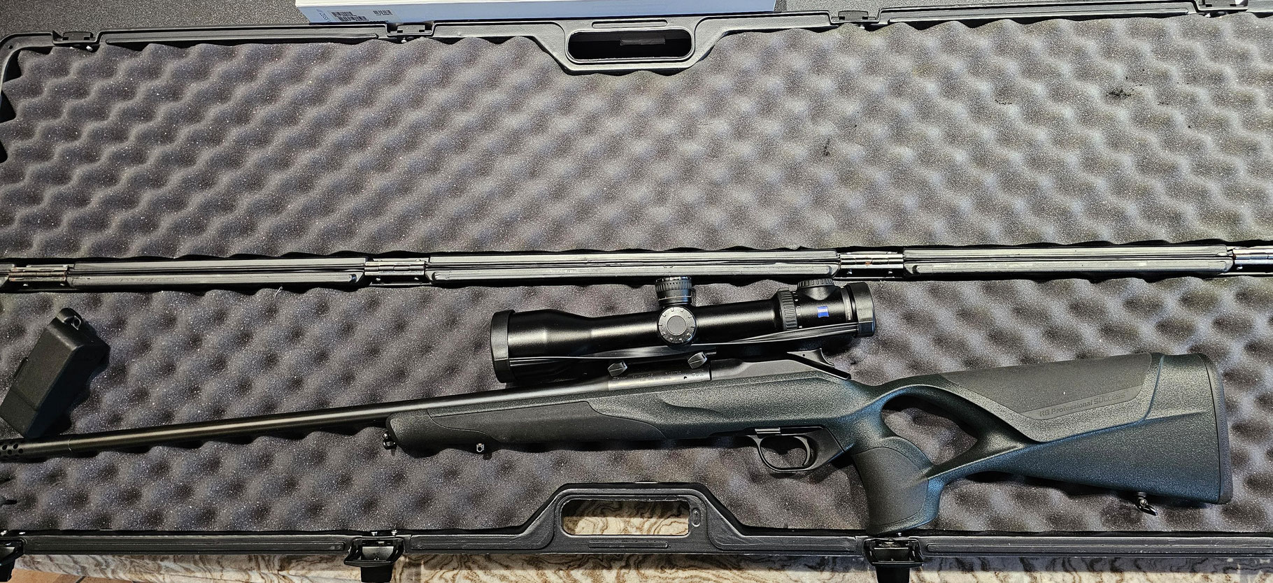 BLASER R8 cal. 300 Win Mag + ottica ZEISS Victory V8 20×56