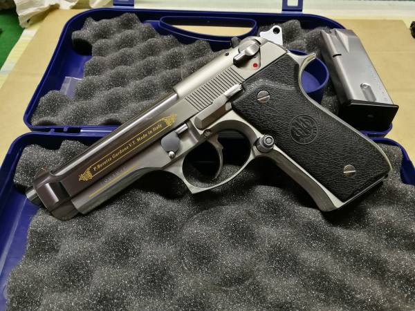 Vendo beretta 98 stainless gold