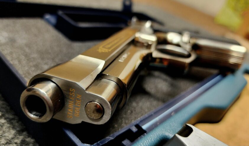 Vendo beretta 98 stainless gold