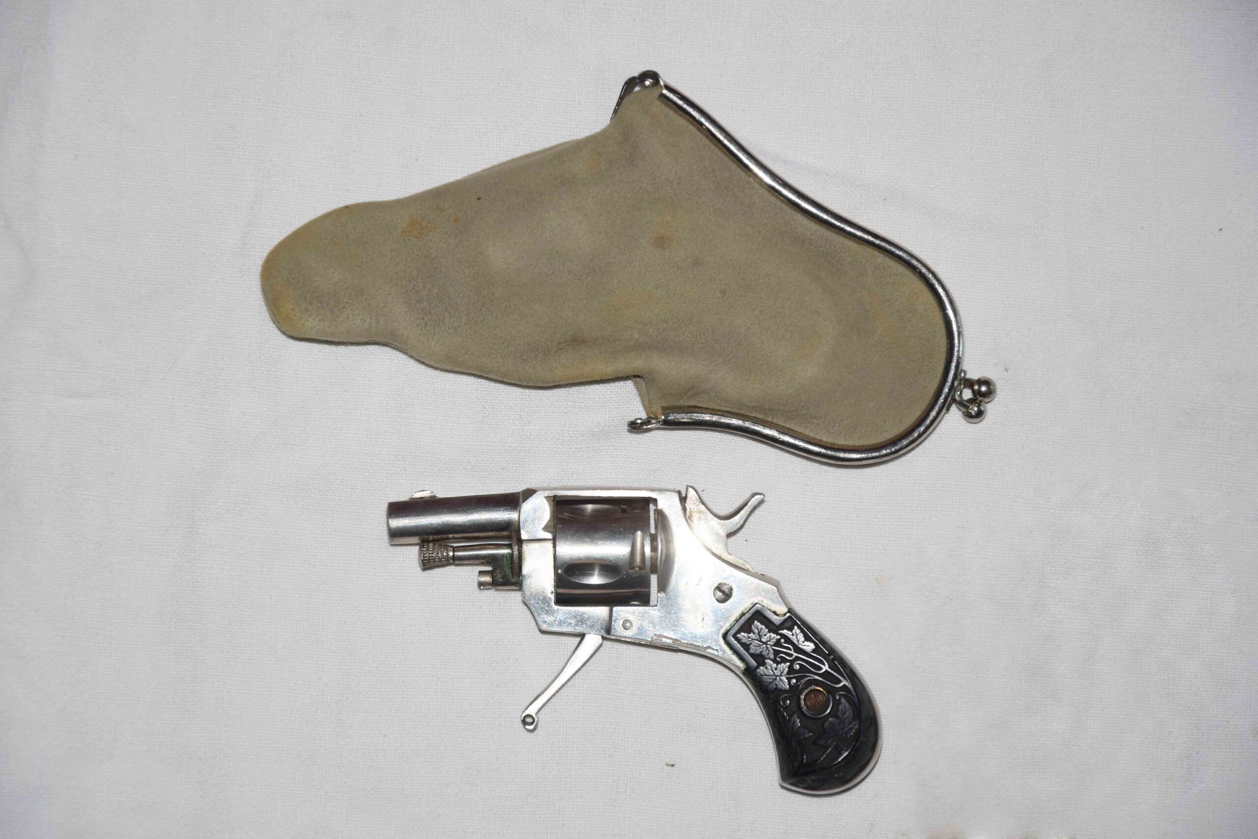 ANTICA RIVOLTELLA DA DONNA