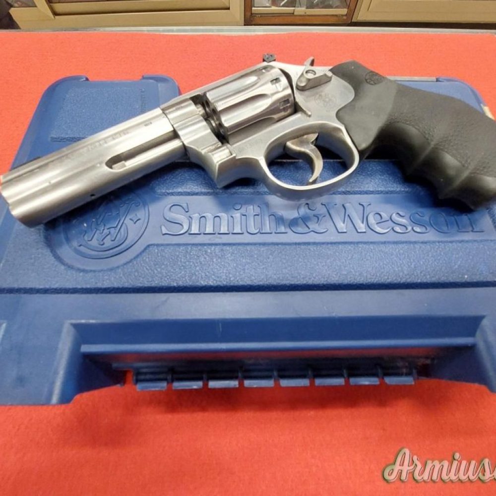 Revolver Smith & Wesson 617 Cal.22 LR 10 Colpi