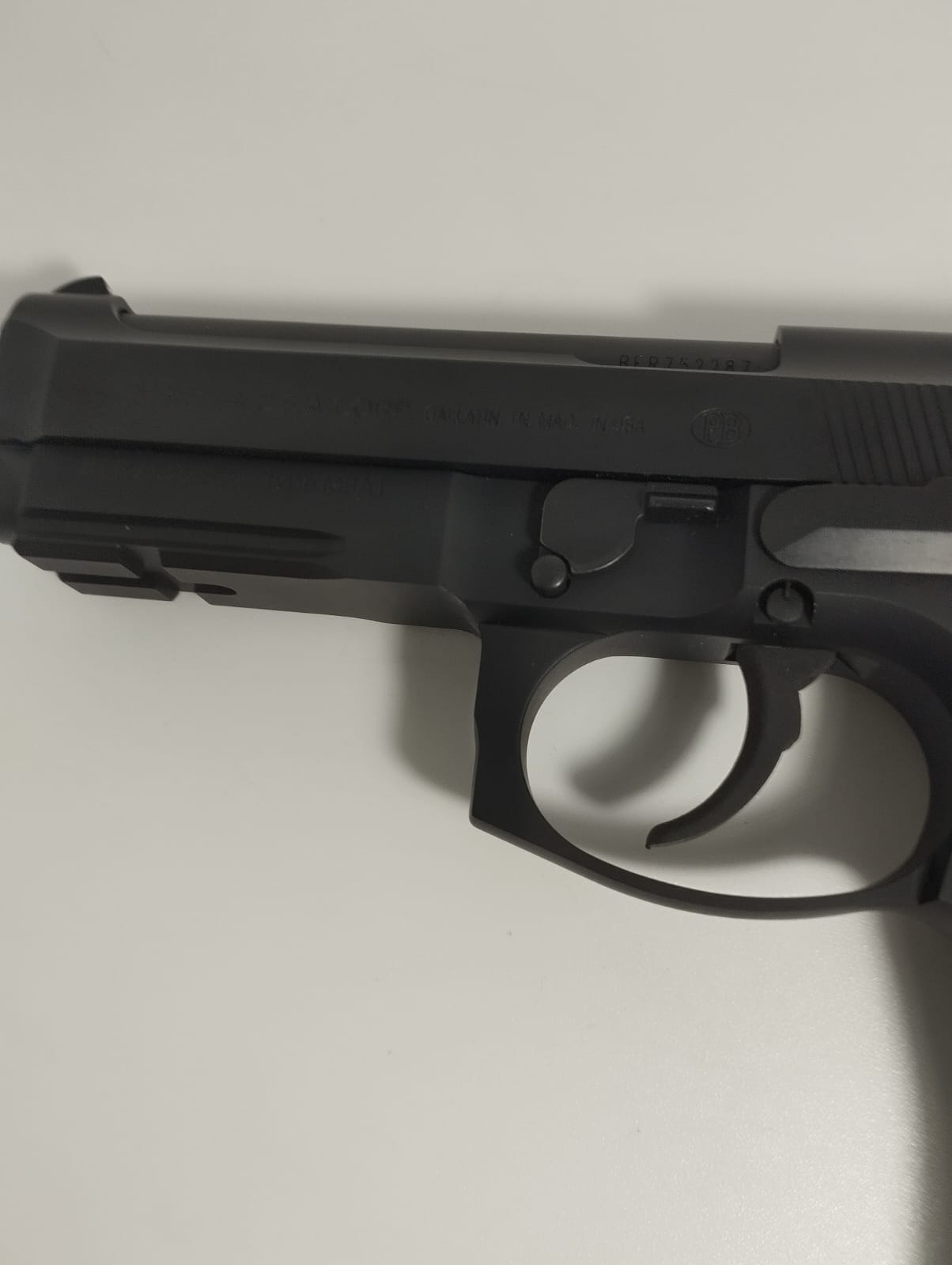 PISTOLA S.A. BERETTA 92 FS COMPACT L- CAL 9X21 +2C. BLACK