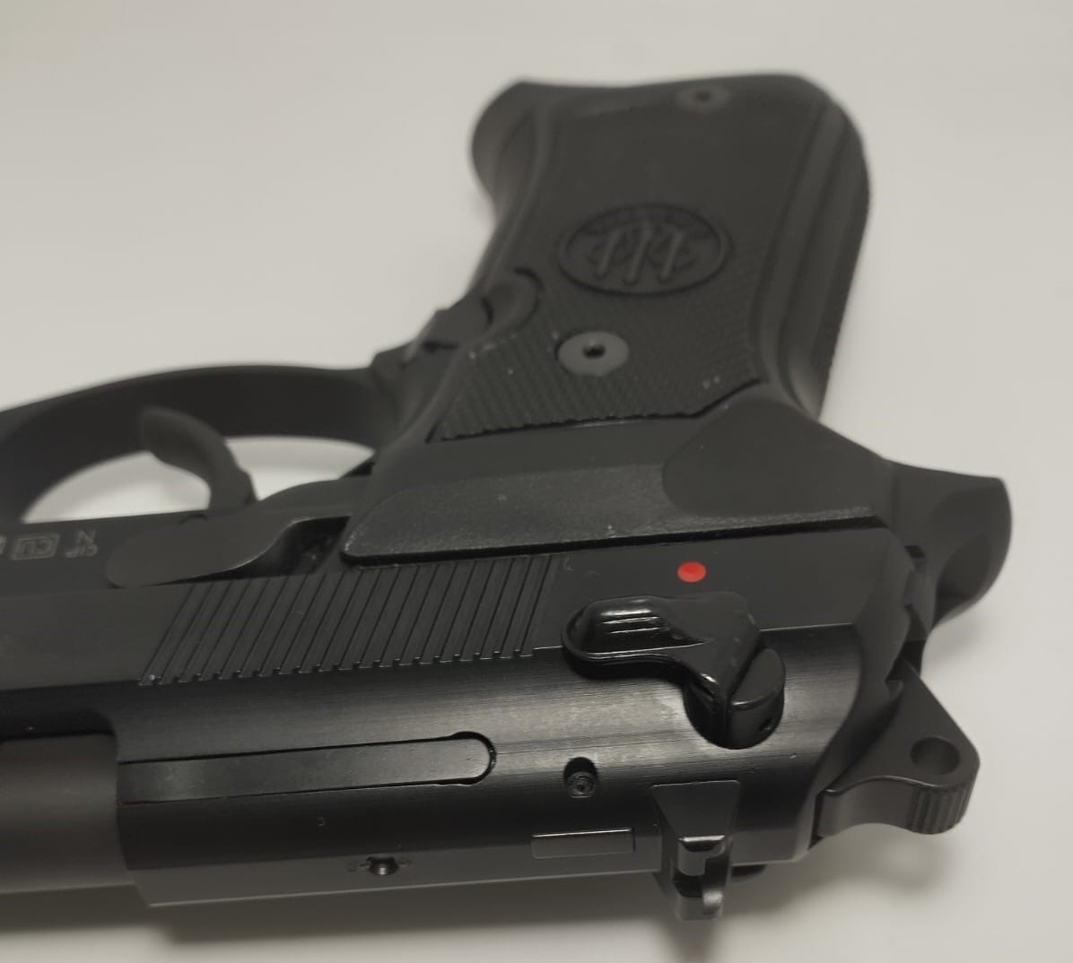 PISTOLA S.A. BERETTA 92 FS COMPACT L- CAL 9X21 +2C. BLACK