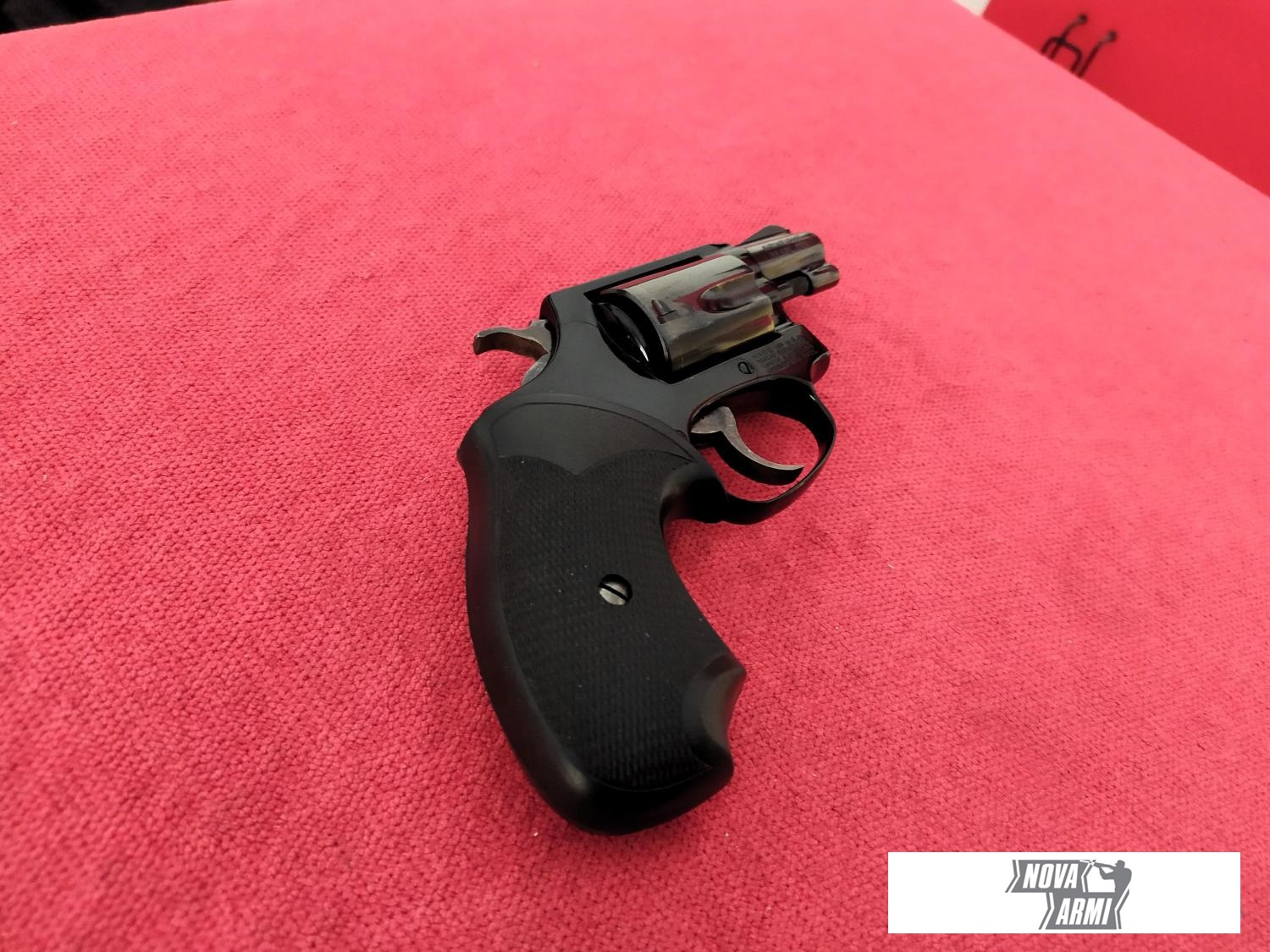 SMITH & WESSON 37 AIR WEIGHT 38 SPECIAL