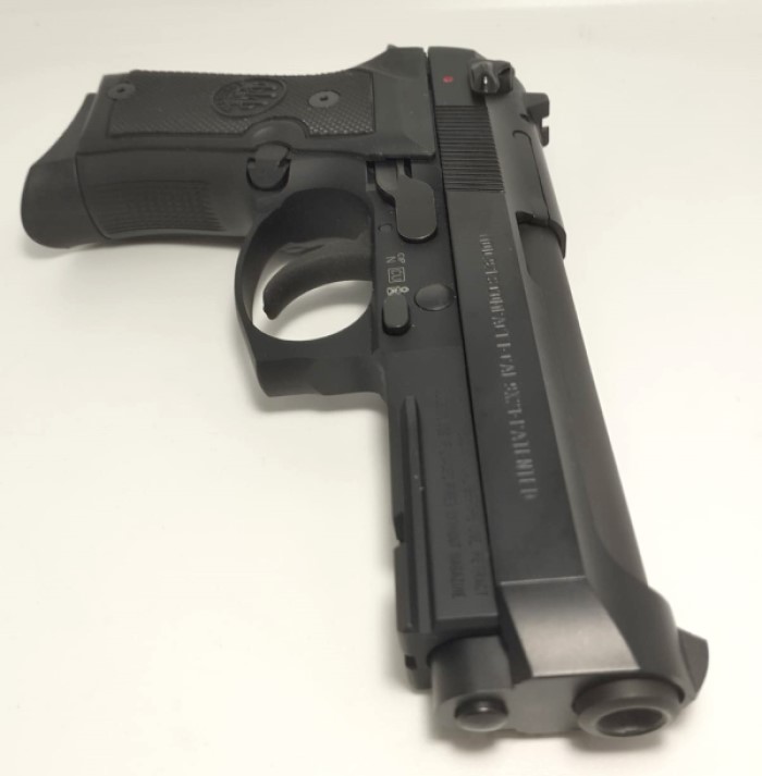 PISTOLA S.A. BERETTA 92 FS COMPACT L- CAL 9X21 +2C. BLACK