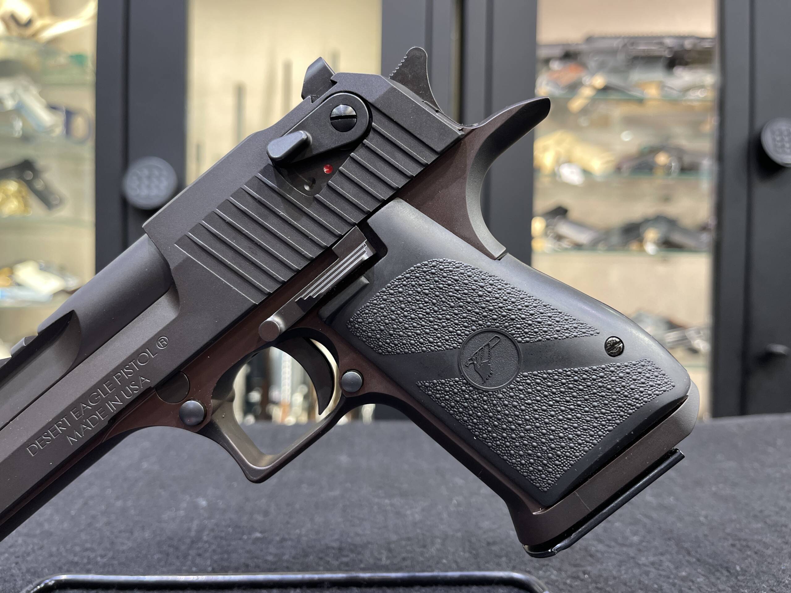 MAGNUM RESEARCH DESERT EAGLE 50AE
