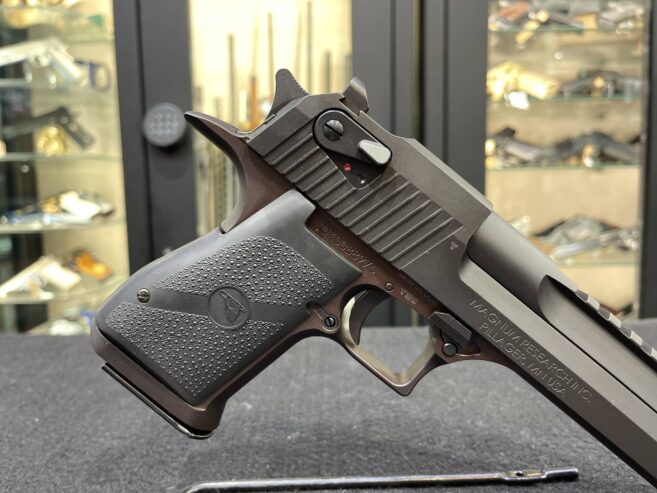 MAGNUM RESEARCH DESERT EAGLE 50AE