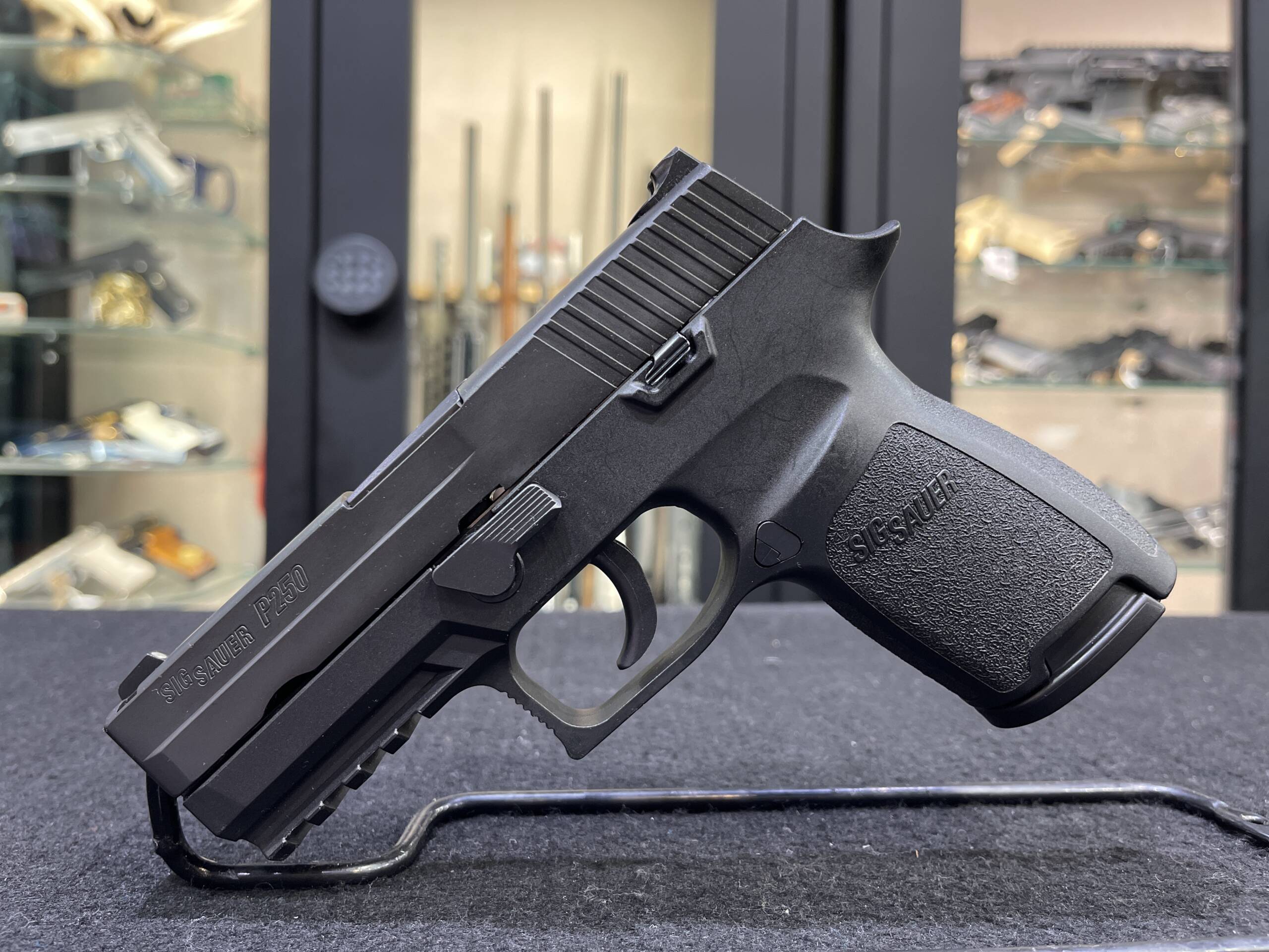 SIG SAUER P250 POLIZIA CANTONALE SVIZZERA CAL 9X21