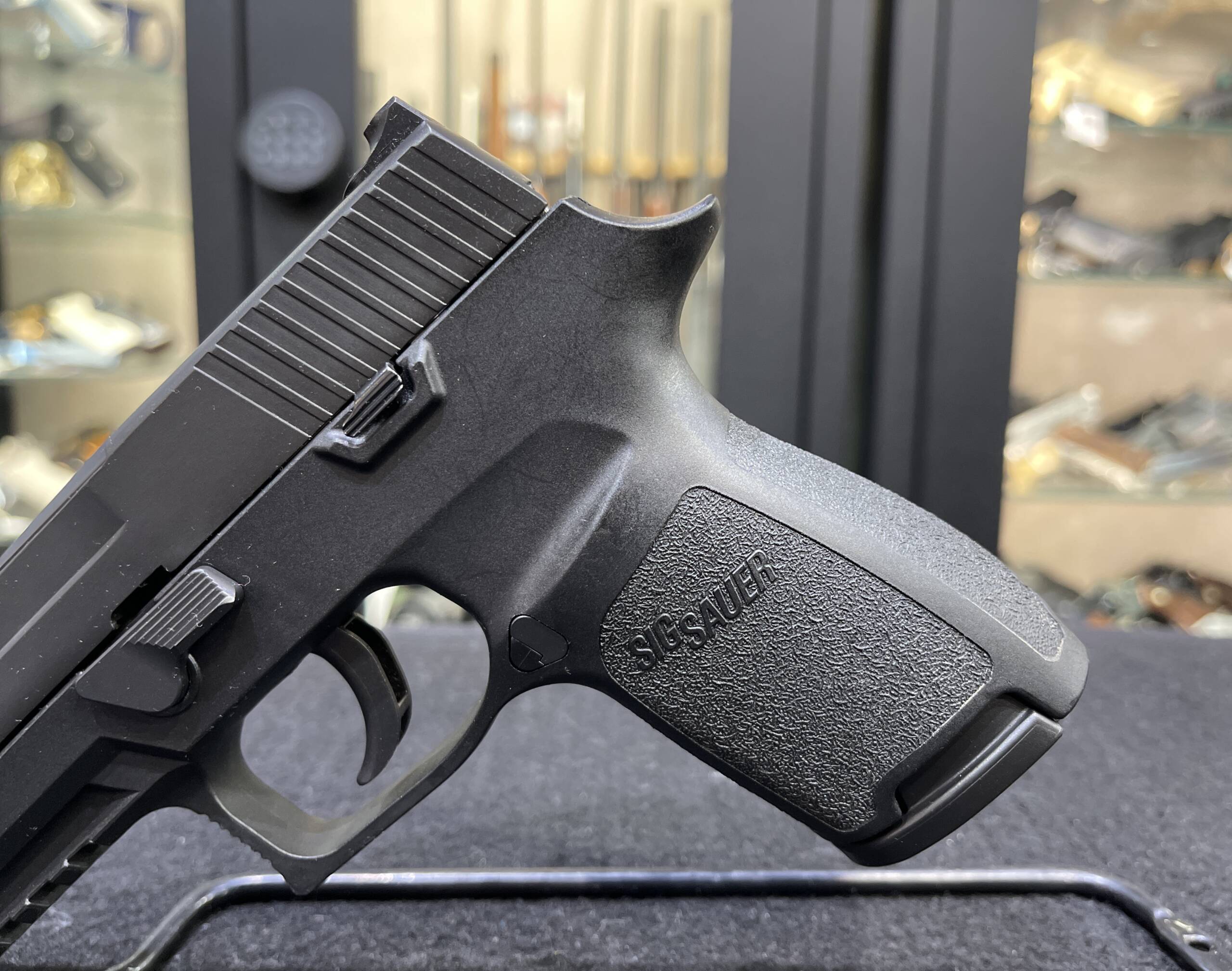 SIG SAUER P250 POLIZIA CANTONALE SVIZZERA CAL 9X21