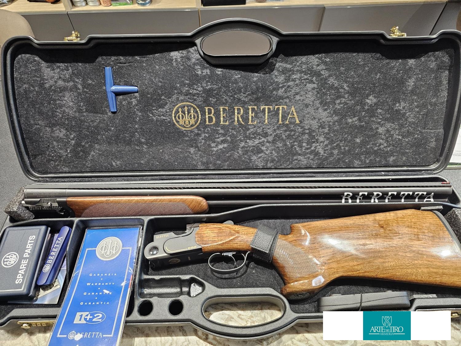 BERETTA 692 BLACK TRAP