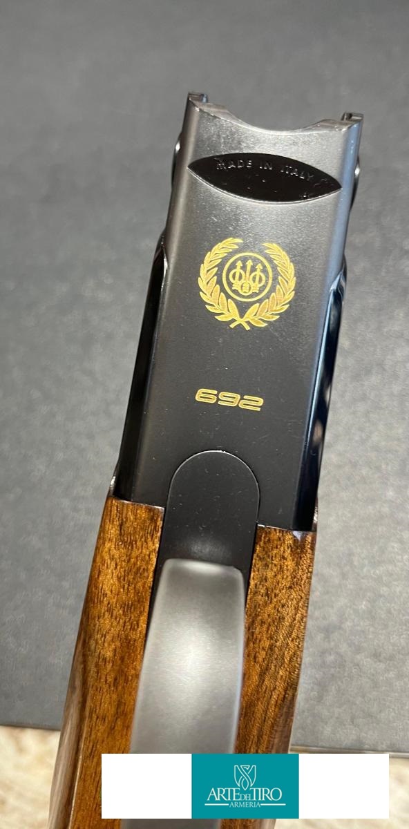 BERETTA 692 BLACK TRAP
