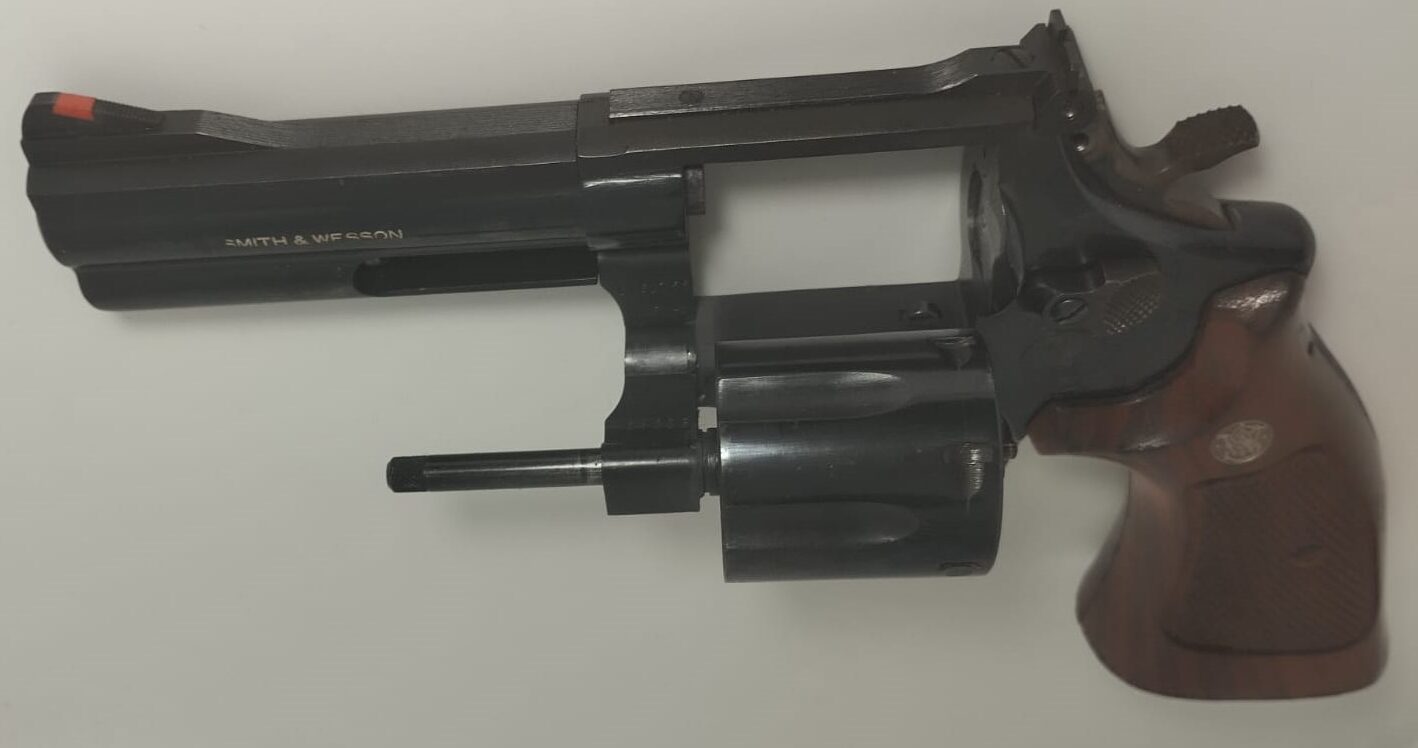 REVOLVER SMITH & WESSON MOD.586-3 CAL.357 MAGNUM