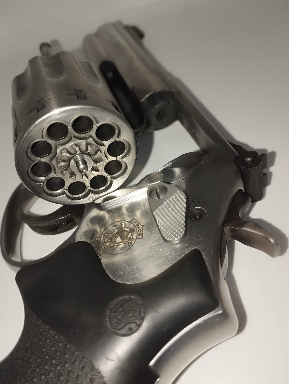 REVOLVER S&W MOD. 617 CAL.22LR 4″