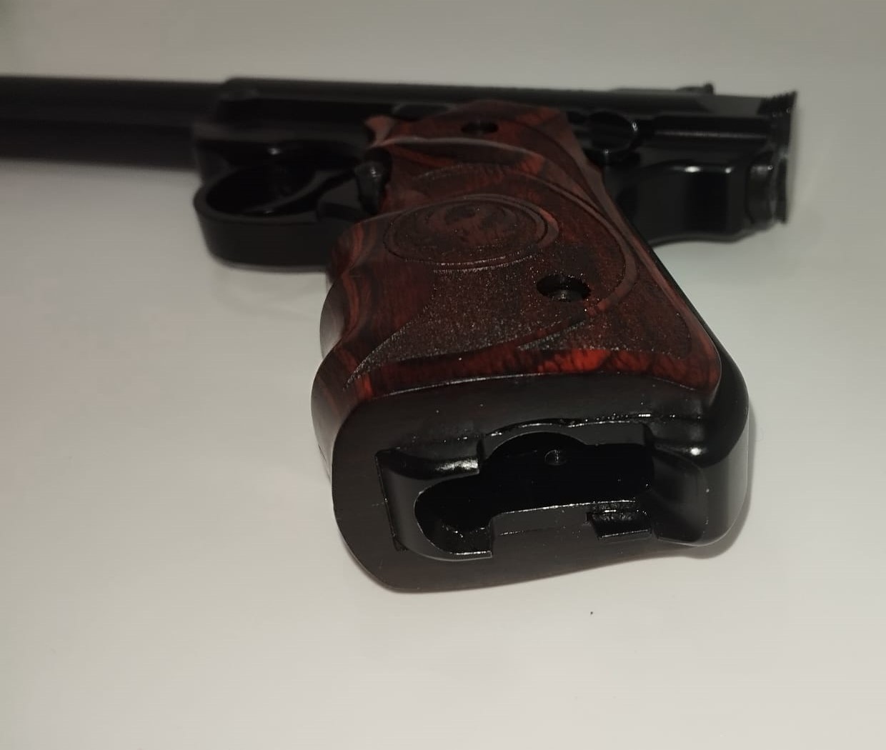 PISTOLA RUGER MOD. MKIV TARGET CAL..22LR 5.5″ BB LAMINA +3C