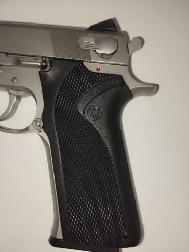 PISTOLA S&W MOD.1006 CAL. 10MM