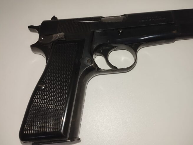 PISTOLA BROWNING MOD. HP35 CAL.9X21+1C.