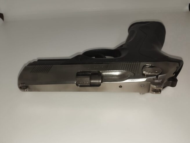 PISTOLA BERETTA MOD. PX4 STORM CAL. 9X21 +1C.