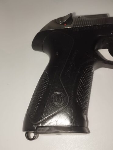 PISTOLA BERETTA MOD. PX4 STORM CAL. 9X21 +1C.
