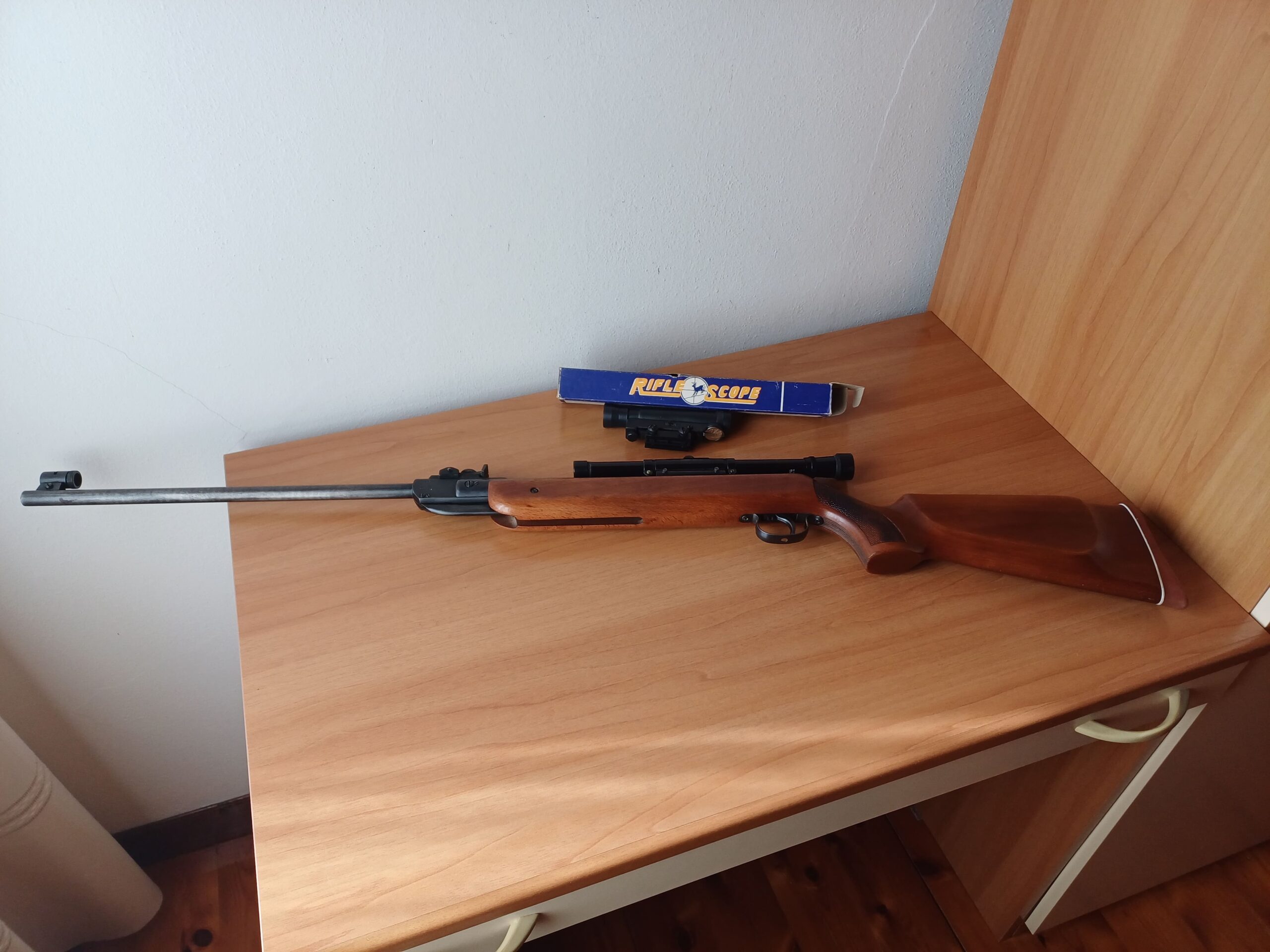 Vendo fucile aria compressa Diana 35 con ottica e red dot