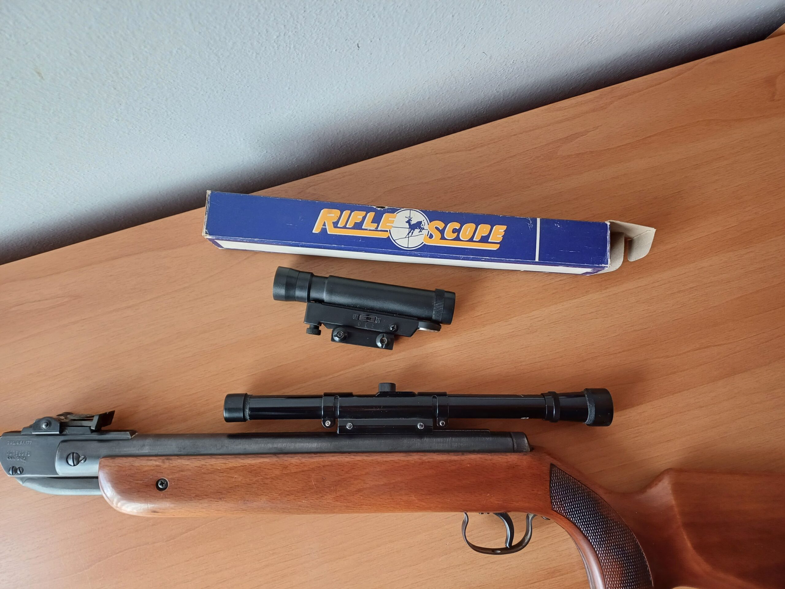 Vendo fucile aria compressa Diana 35 con ottica e red dot