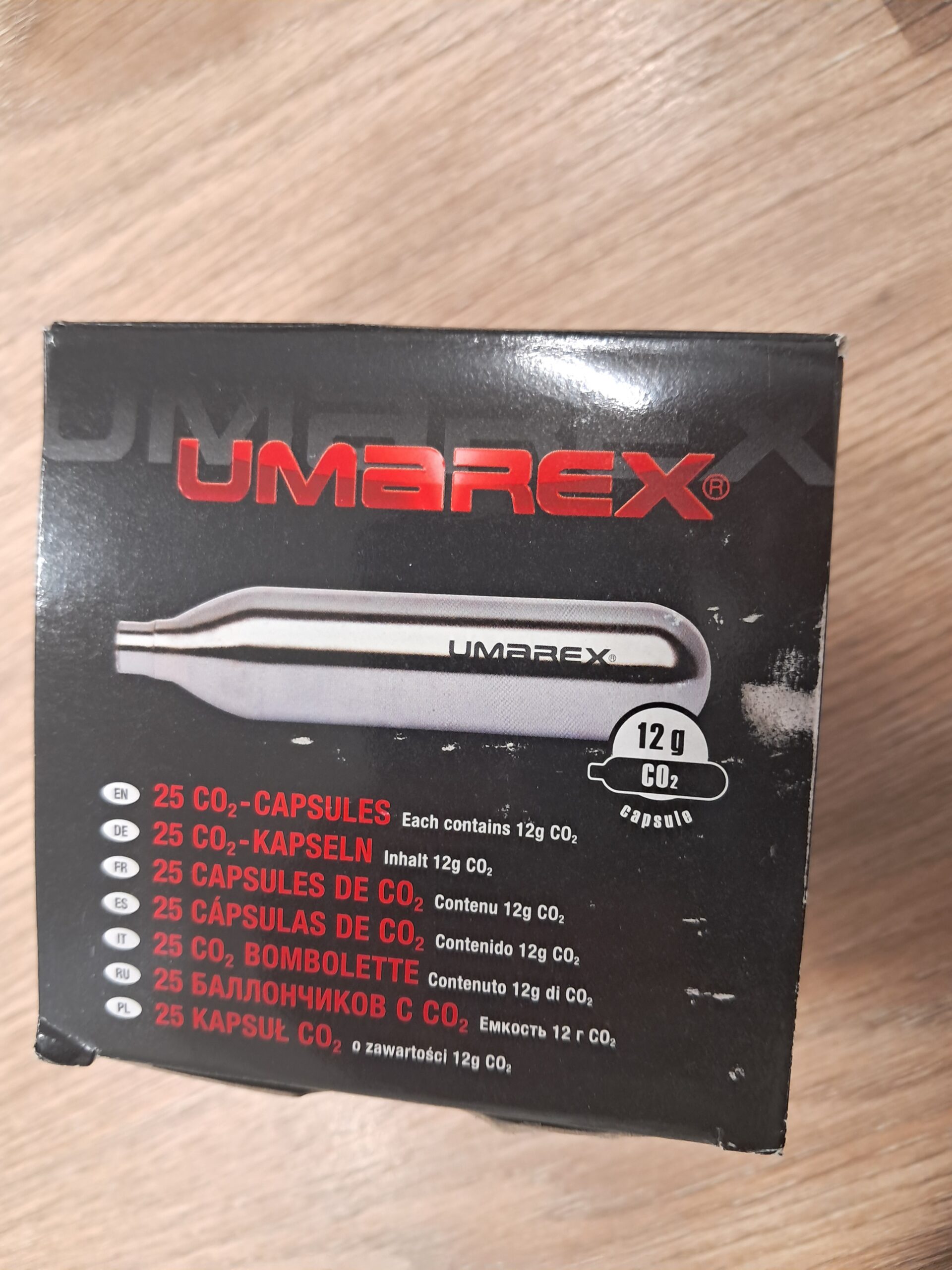 caricatori , munizioni, bersagli e bombolette aria compressa