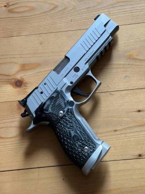 Sig P226 X-Five Supermatch