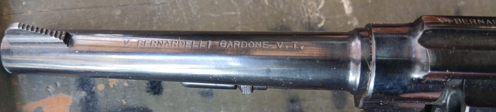 Revolver V. Bernardelli