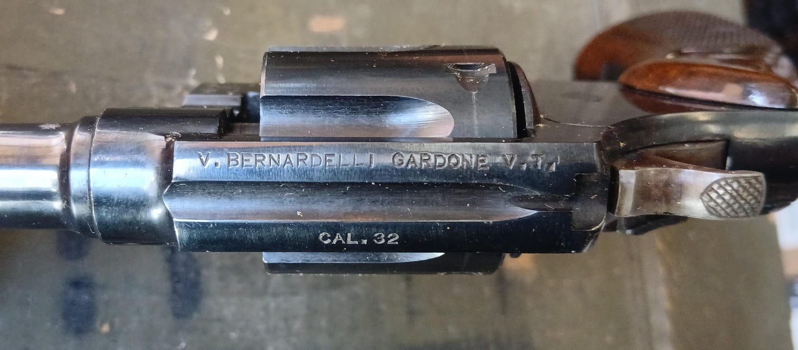 Revolver V. Bernardelli
