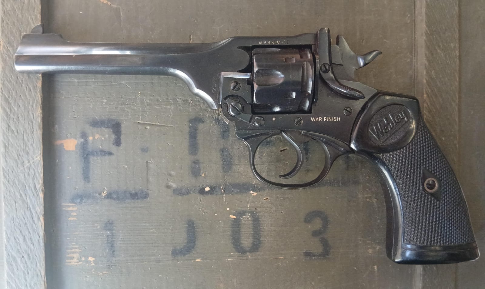 Revolver Webley & Scott MK IV